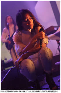 Charlotte Gainsbourg feet photo thumbnail