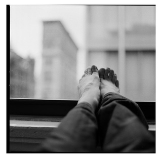 Charlotte Gainsbourg feet photo thumbnail