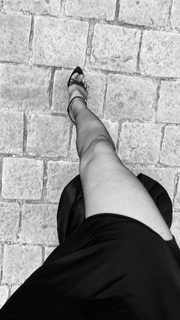 Charlotte Gainsbourg feet photo thumbnail