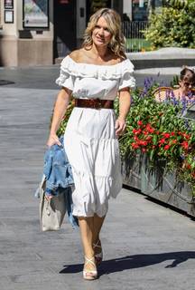 Charlotte Hawkins feet photo thumbnail