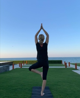 Charlotte Hawkins feet photo thumbnail