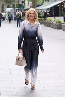 Charlotte Hawkins feet photo thumbnail