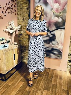 Charlotte Hawkins feet photo thumbnail
