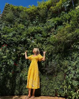 Charlotte Hawkins feet photo thumbnail