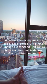 Charlotte Hope feet photo thumbnail