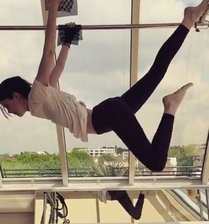 Charlotte Hope feet photo thumbnail