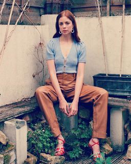 Charlotte Hope feet photo thumbnail