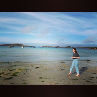 Charlotte Hope feet photo thumbnail