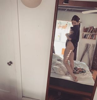 Charlotte Hope feet photo thumbnail