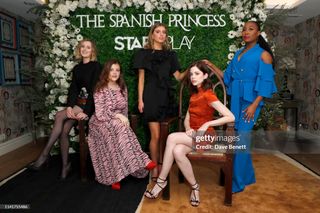 Charlotte Hope feet photo thumbnail