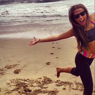 Charlotte Jordan feet photo 1