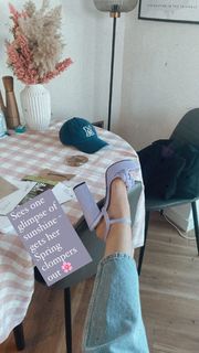 Charlotte Jordan feet photo 7