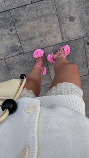 Charlotte Jordan feet photo 8