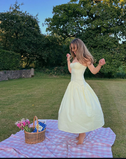 Charlotte Jordan feet photo 6