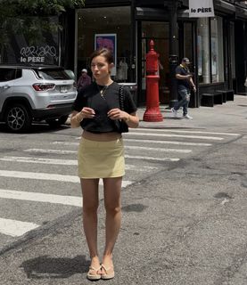 Charlotte Jordan feet photo 1