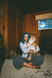 Charlotte Lawrence feet photo thumbnail