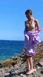 Charlotte Lawrence feet photo thumbnail