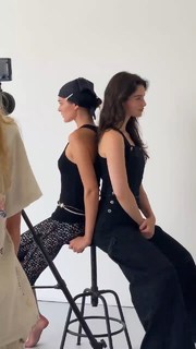 Charlotte Lawrence feet photo thumbnail