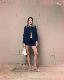 Charlotte Lawrence feet photo thumbnail