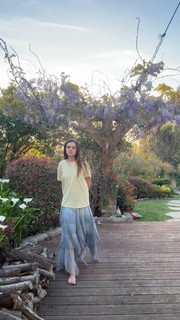 Charlotte Lawrence feet photo thumbnail