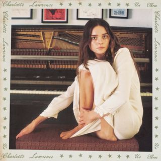 Charlotte Lawrence feet photo thumbnail