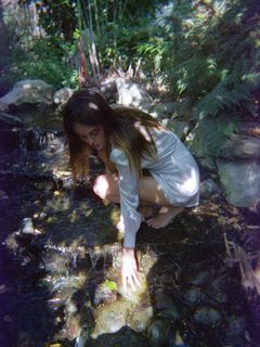 Charlotte Lawrence feet photo thumbnail
