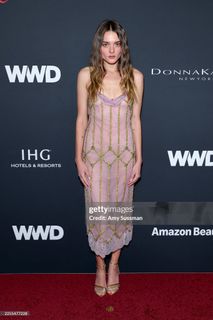 Charlotte Lawrence feet photo 9