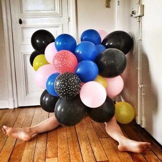 Charlotte Le Bon feet photo thumbnail