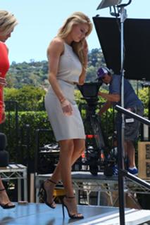 Charlotte McKinney feet photo thumbnail
