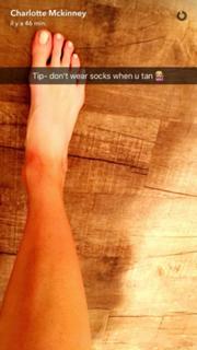 Charlotte McKinney feet photo thumbnail