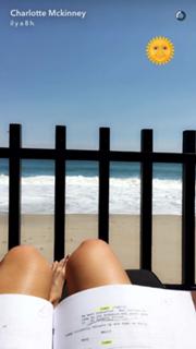 Charlotte McKinney feet photo thumbnail