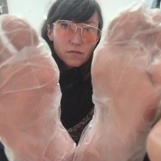Charlotte Roche feet photo 7