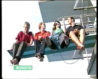 Charlotte Roche feet photo 8