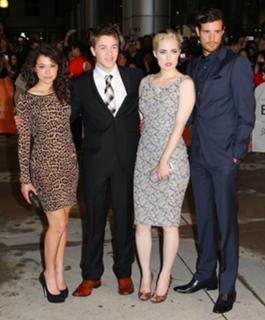 Charlotte Sullivan feet photo 16