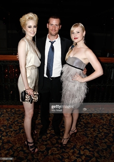 Charlotte Sullivan feet photo 10