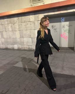 Charlotte Vega feet photo 2