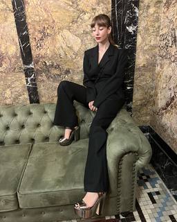 Charlotte Vega feet photo 1