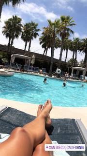 Charly Arnolt feet photo thumbnail