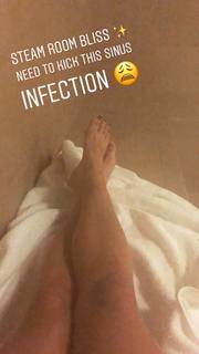 Charly Arnolt feet photo thumbnail