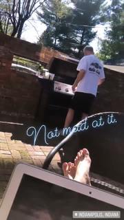 Charly Arnolt feet photo thumbnail