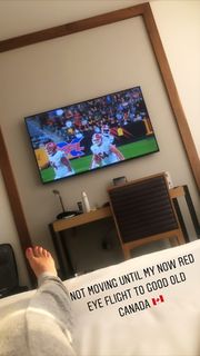 Charly Arnolt feet photo thumbnail