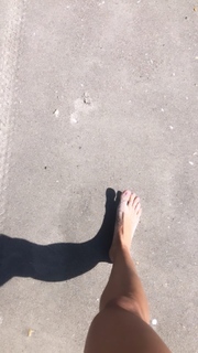 Charly Arnolt feet photo thumbnail