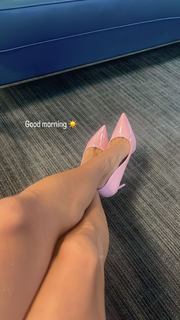 Charly Arnolt feet photo thumbnail
