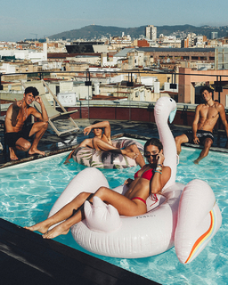 Charly Jordan feet photo thumbnail