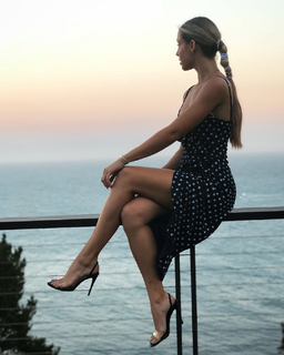 Charly Jordan feet photo thumbnail