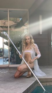 Charly Jordan feet photo thumbnail