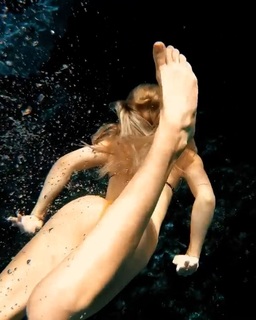 Charly Jordan feet photo thumbnail