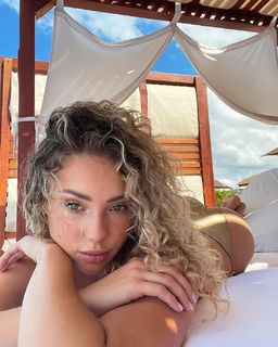 Charly Jordan feet photo thumbnail
