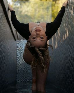 Charly Jordan feet photo thumbnail