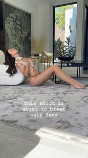 Charly Jordan feet photo thumbnail
